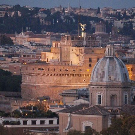 Vatican In The Moonlight Apartment 로마 외부 사진