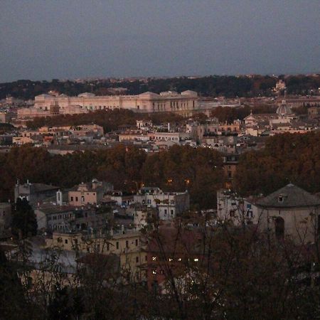 Vatican In The Moonlight Apartment 로마 외부 사진